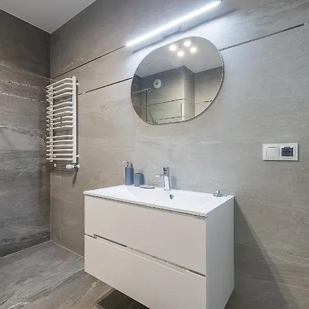 Apartament W Dolinie Sanu Nr 2 Lesko Exterior photo